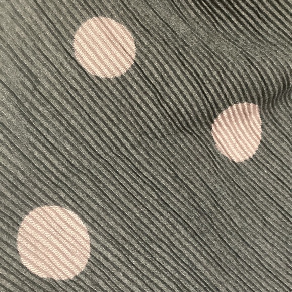 Pretty Persuasions Wrap Scarf - Picture 5 of 7